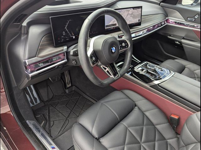 2023 BMW 7 Series 740i