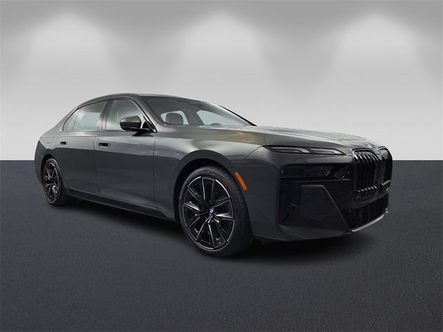 2023 BMW 7 Series 740i