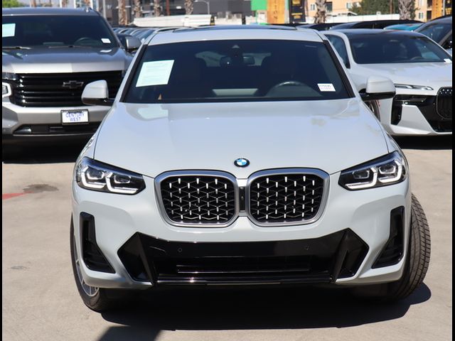 2023 BMW X4 xDrive30i