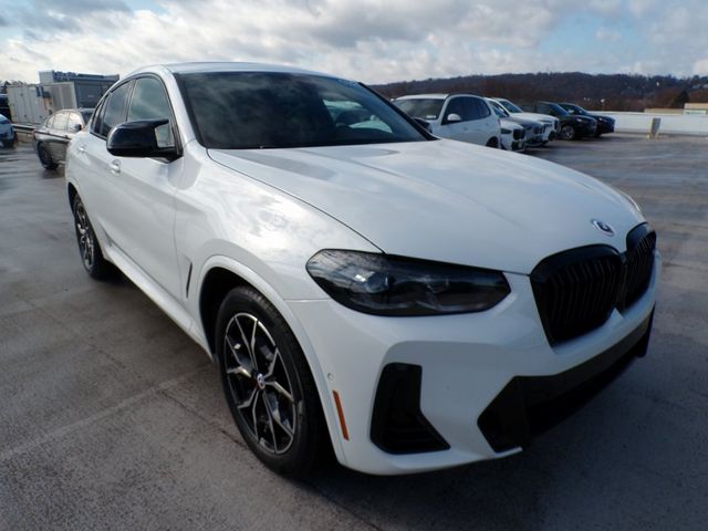 2023 BMW X4 M40i