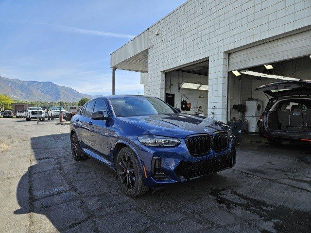 2023 BMW X4 M40i