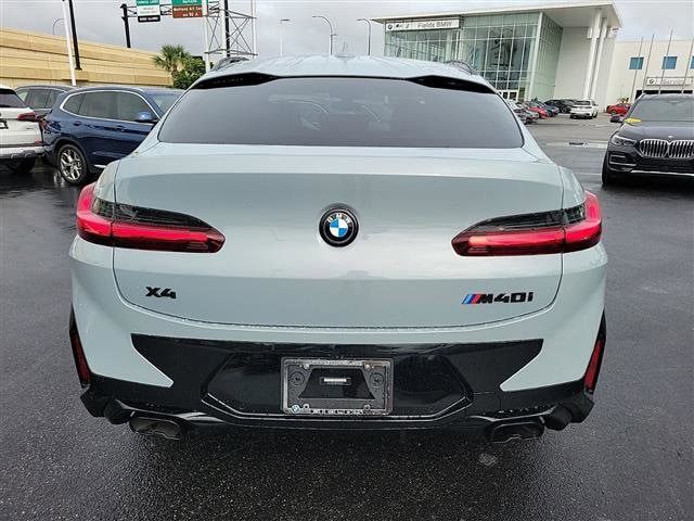 2023 BMW X4 M40i