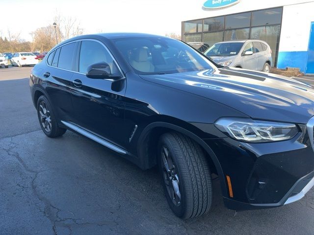 2023 BMW X4 xDrive30i