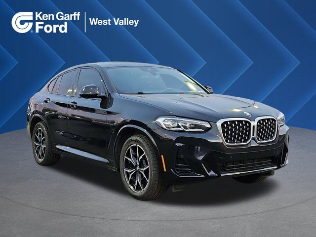 2023 BMW X4 xDrive30i