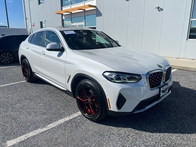 2023 BMW X4 xDrive30i