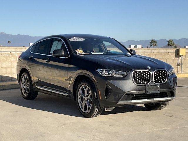 2023 BMW X4 xDrive30i