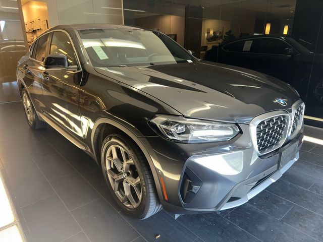 2023 BMW X4 xDrive30i