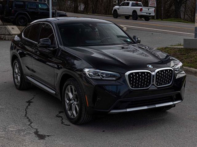 2023 BMW X4 xDrive30i