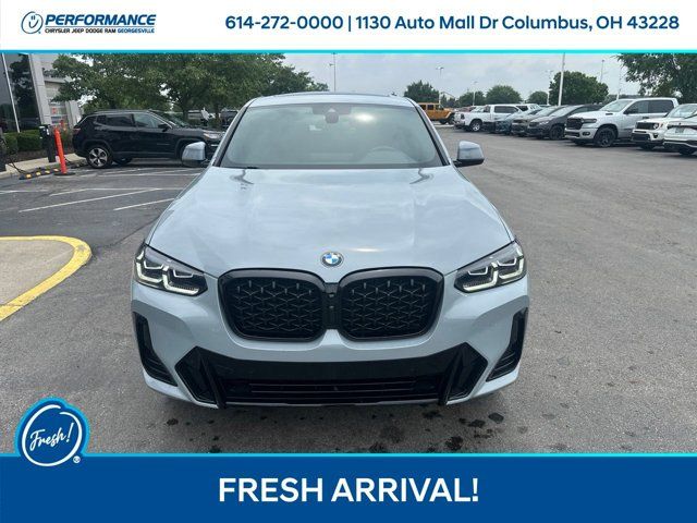 2023 BMW X4 xDrive30i