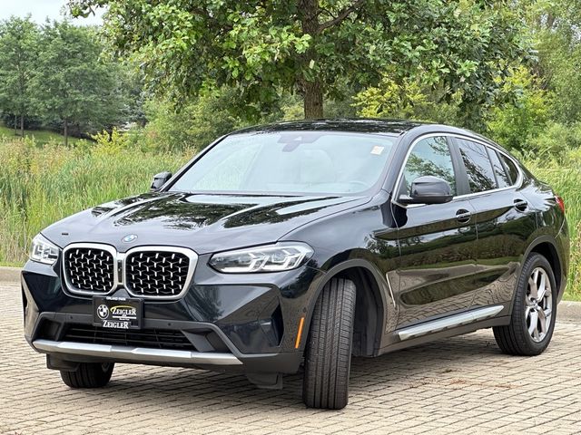 2023 BMW X4 xDrive30i