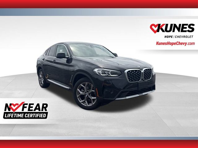 2023 BMW X4 xDrive30i