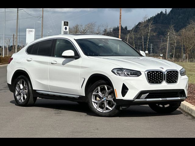 2023 BMW X4 xDrive30i