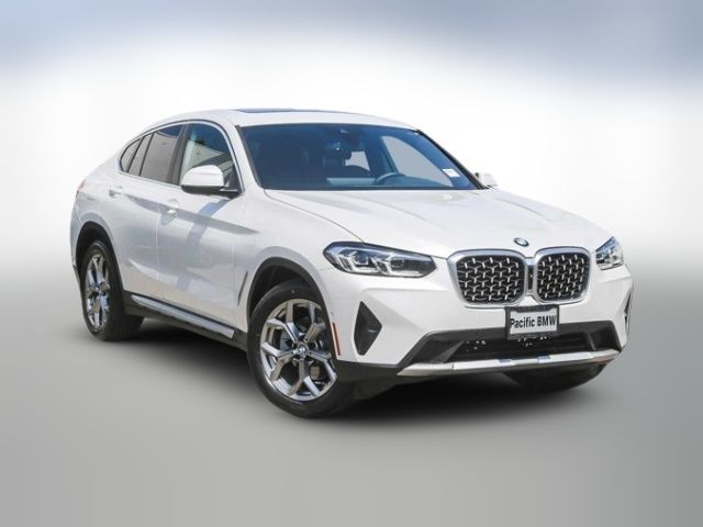 2023 BMW X4 xDrive30i