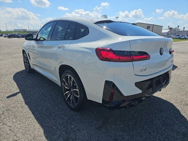 2023 BMW X4 xDrive30i