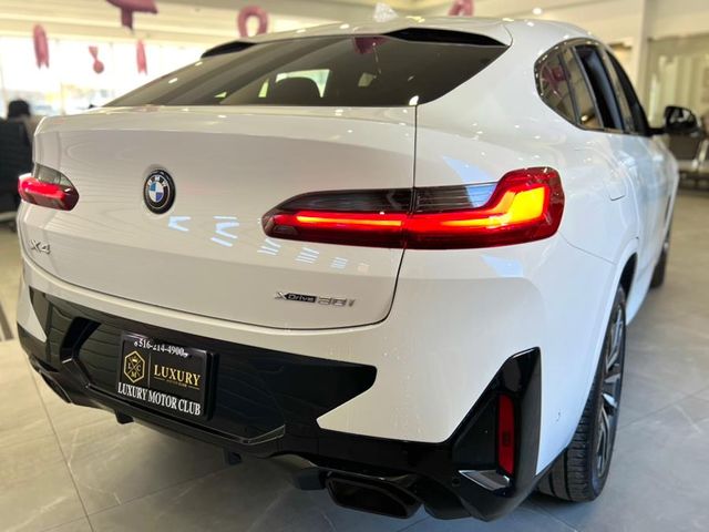 2023 BMW X4 xDrive30i