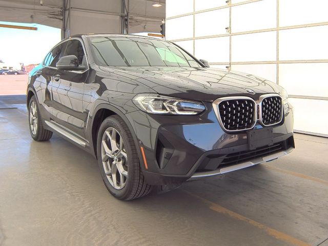 2023 BMW X4 xDrive30i