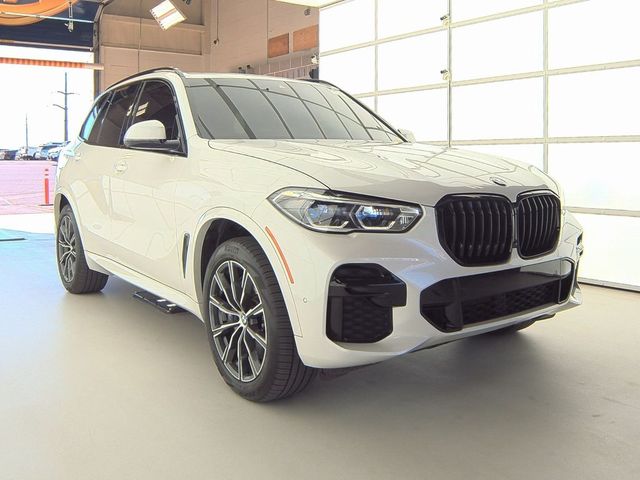 2023 BMW X5 M50i