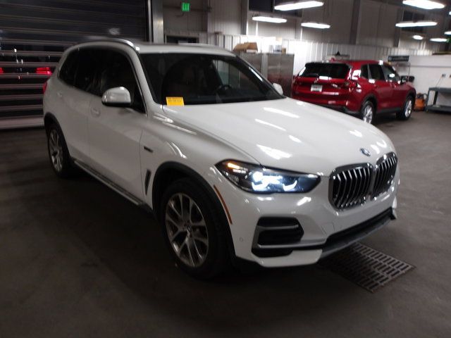 2023 BMW X5 xDrive45e