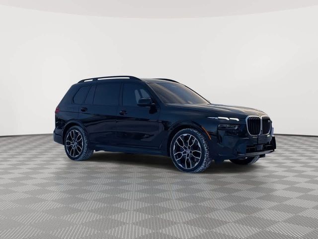 2023 BMW X7 M60i