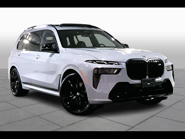 2023 BMW X7 M60i