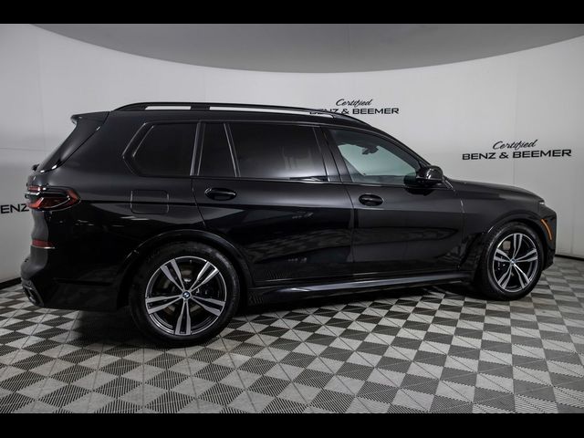 2023 BMW X7 M60i