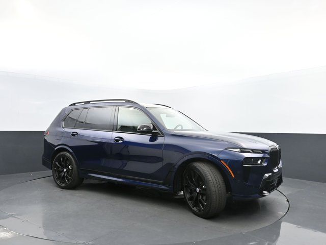 2023 BMW X7 M60i