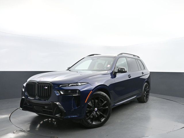 2023 BMW X7 M60i