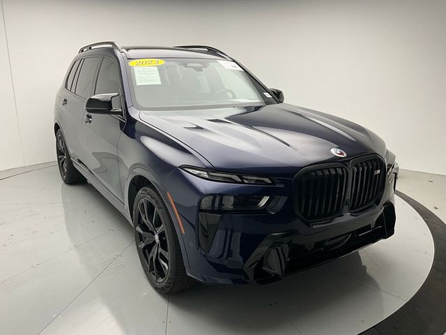 2023 BMW X7 M60i