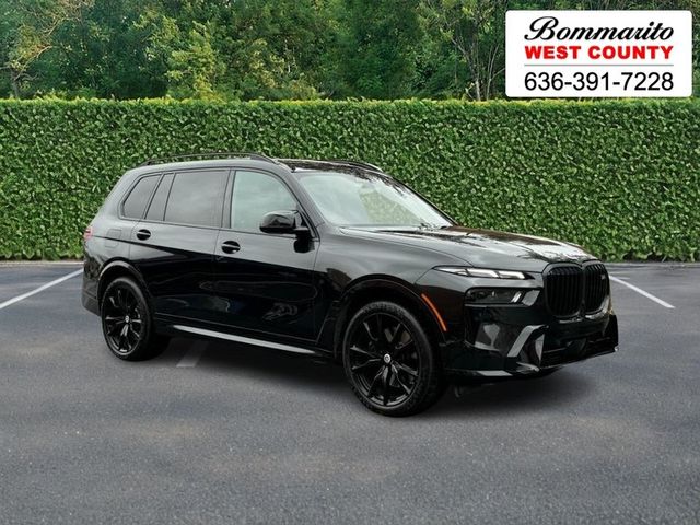 2023 BMW X7 M60i