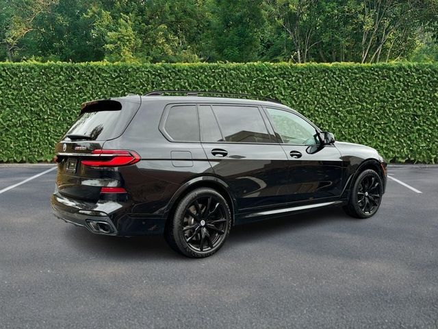 2023 BMW X7 M60i