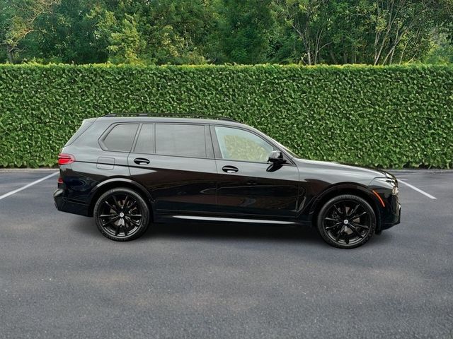 2023 BMW X7 M60i