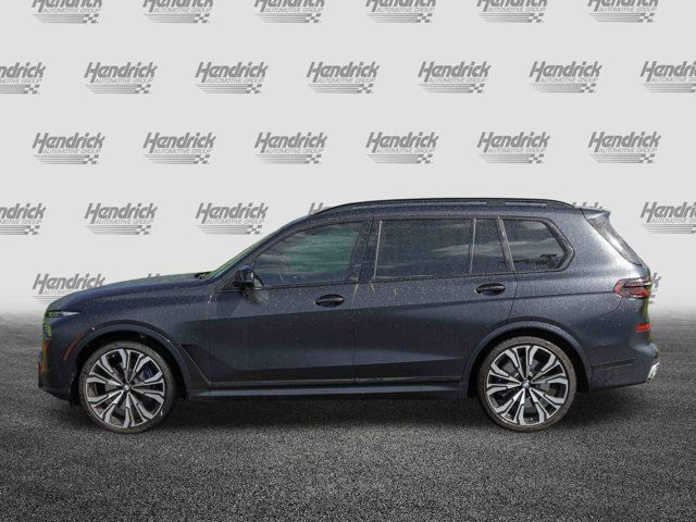 2023 BMW X7 M60i