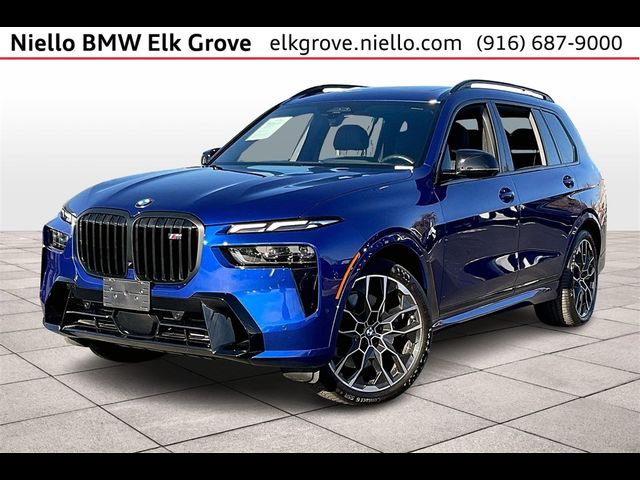 2023 BMW X7 M60i