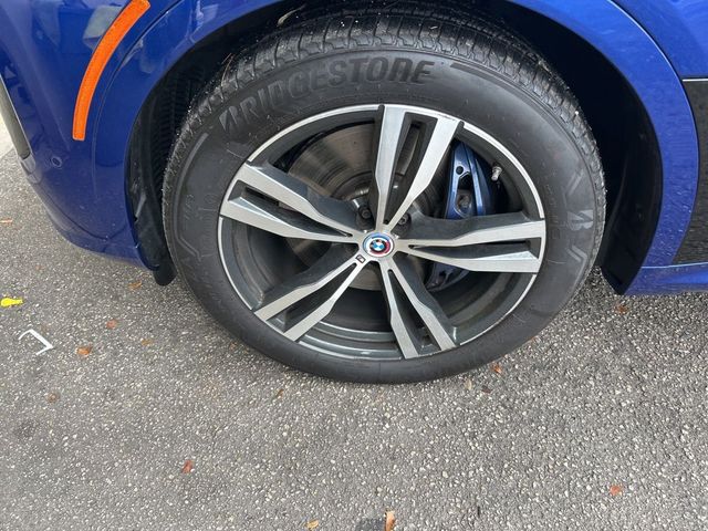 2023 BMW X7 M60i