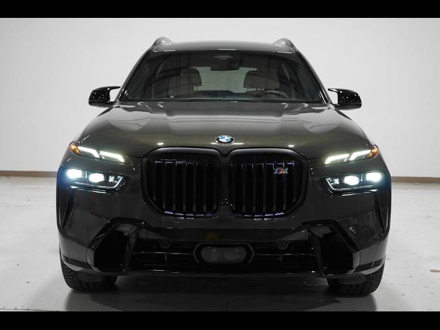 2023 BMW X7 M60i