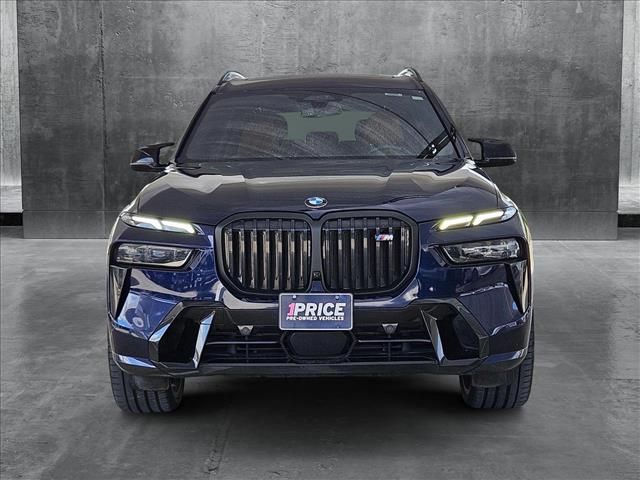2023 BMW X7 M60i