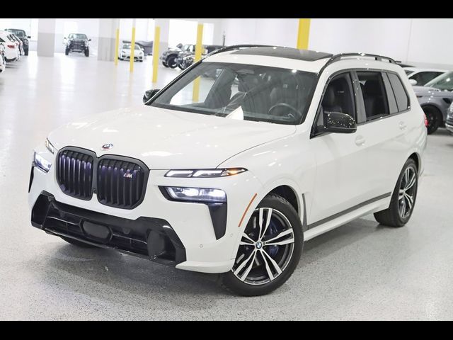 2023 BMW X7 M60i
