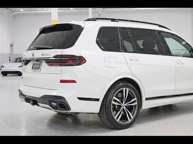 2023 BMW X7 M60i