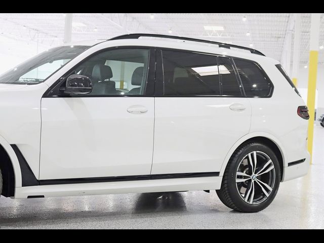 2023 BMW X7 M60i