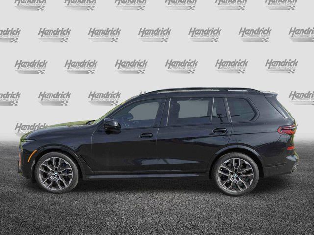 2023 BMW X7 M60i
