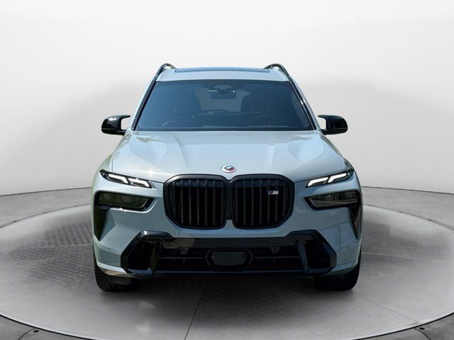 2023 BMW X7 M60i