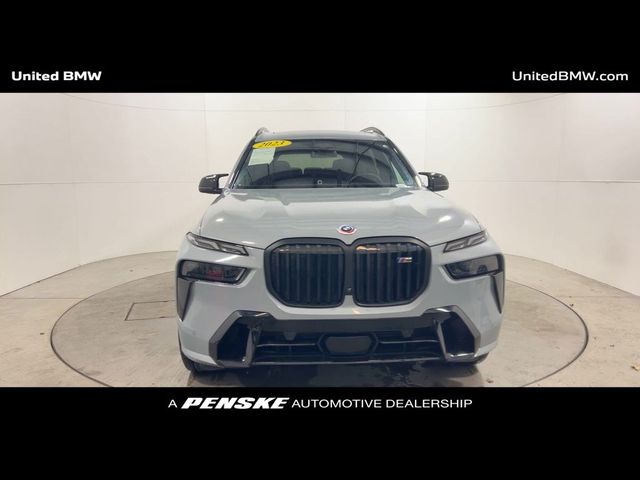 2023 BMW X7 M60i