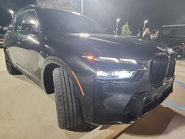 2023 BMW X7 M60i