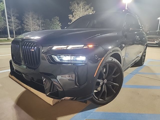 2023 BMW X7 M60i