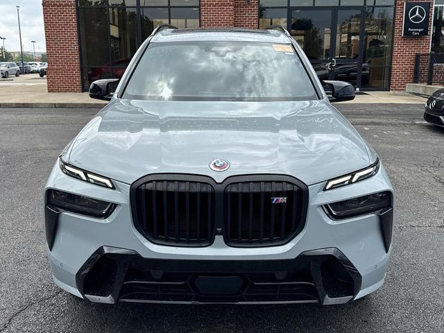 2023 BMW X7 M60i