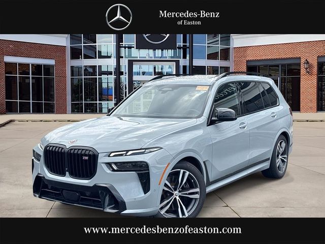 2023 BMW X7 M60i