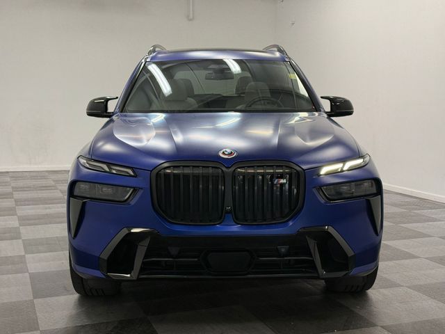 2023 BMW X7 M60i