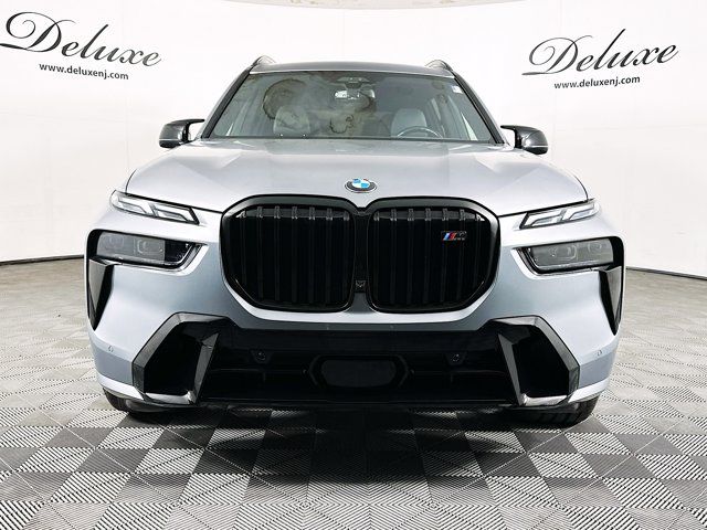 2023 BMW X7 M60i
