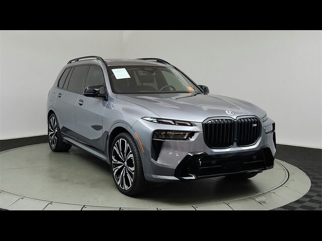 2023 BMW X7 M60i