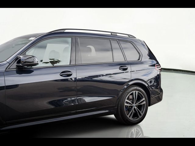 2023 BMW X7 M60i